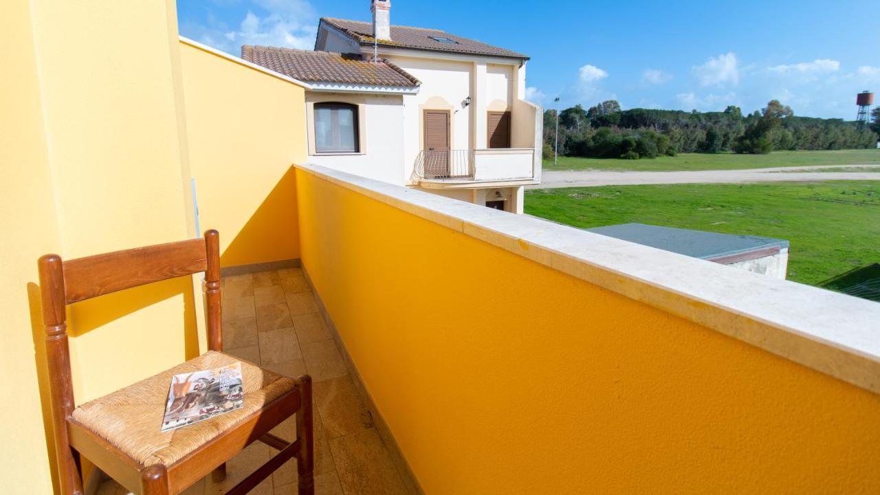 Yellow House-Villetta Con Giardino Oristano Extérieur photo